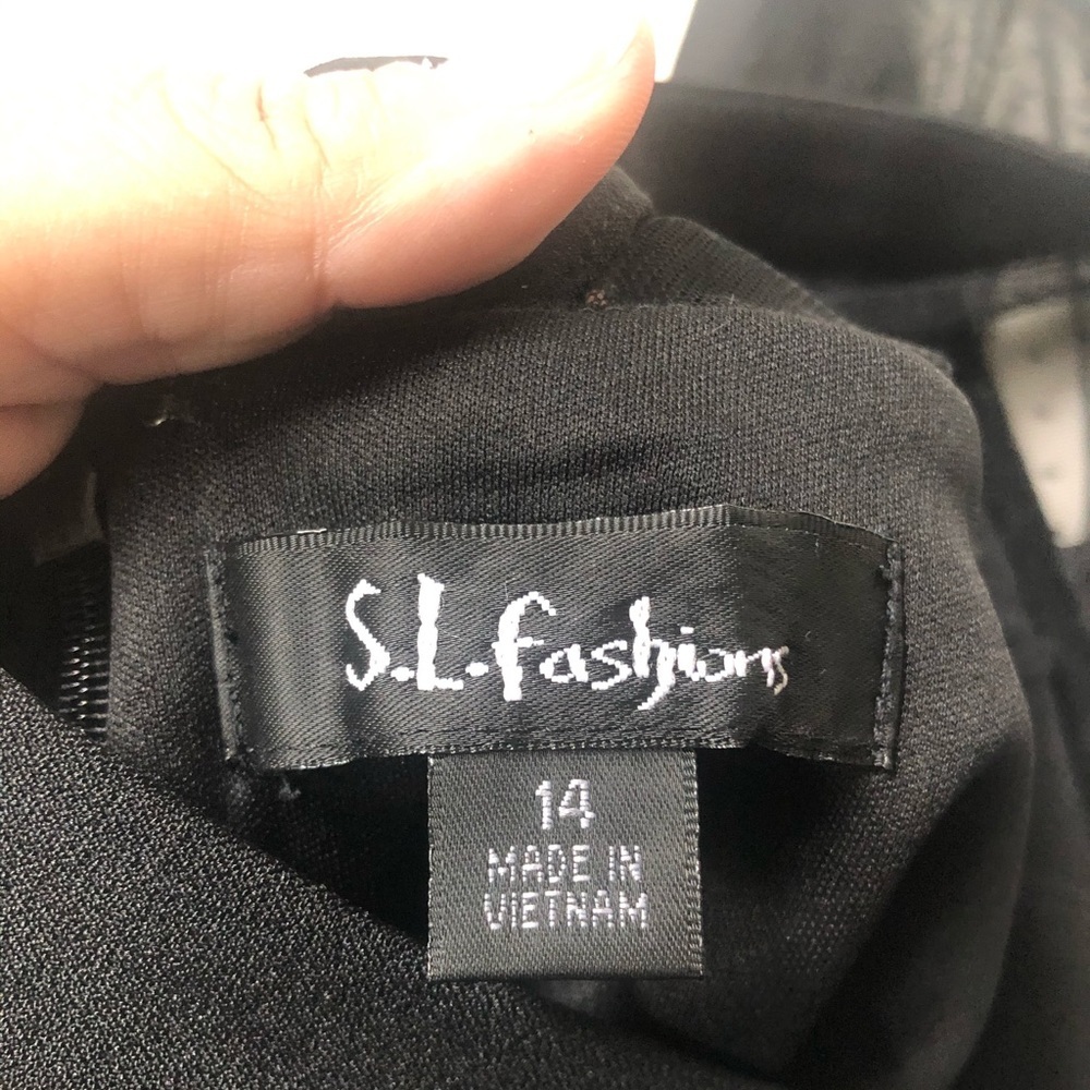NWOT Classic Black Dress​ - Picture 4 of 6